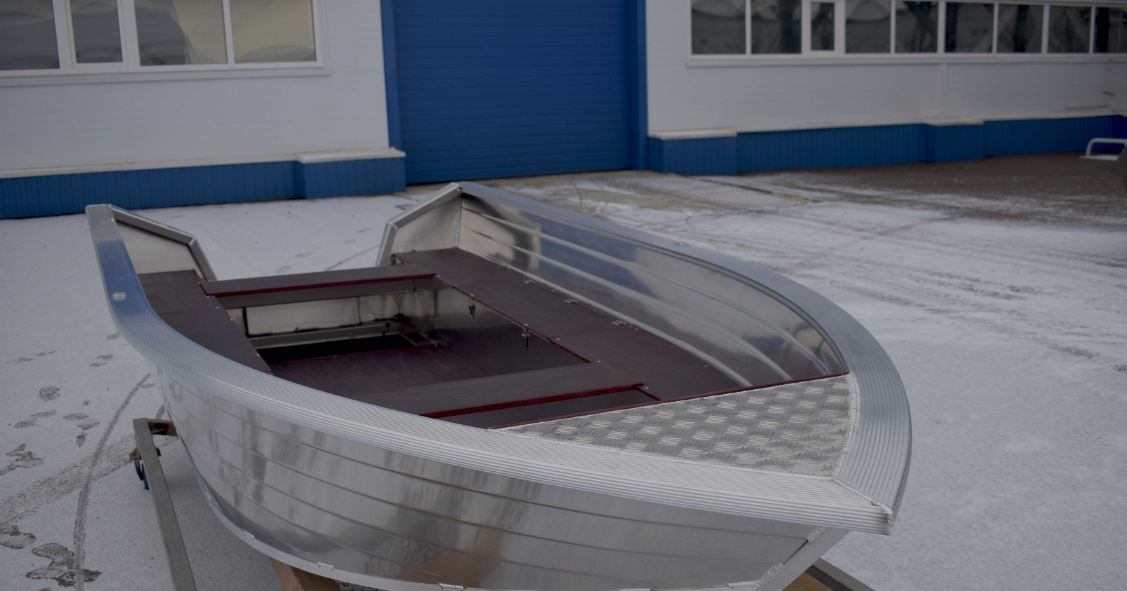 Алюминиевая лодка Неман-400 в Барнауле