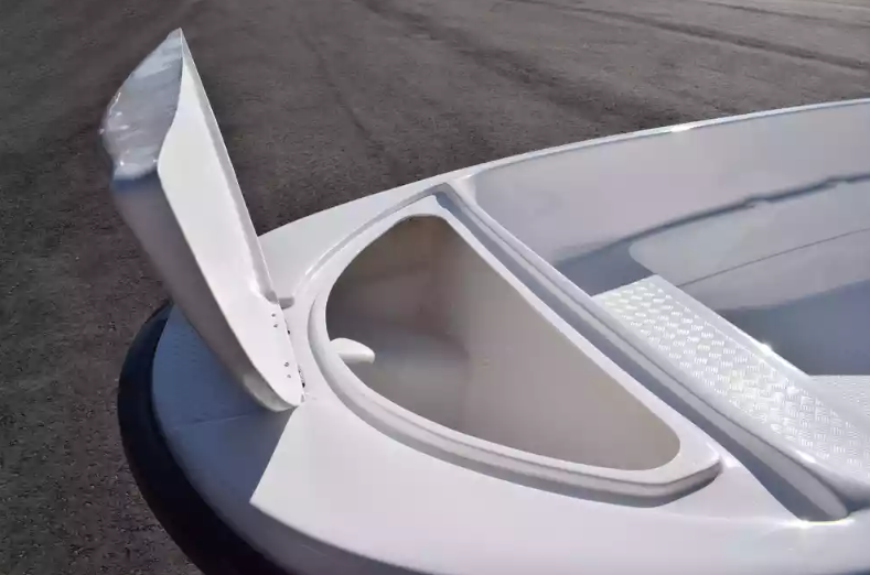 Стеклопластиковая лодка Пингвин (тримаран) в Барнауле