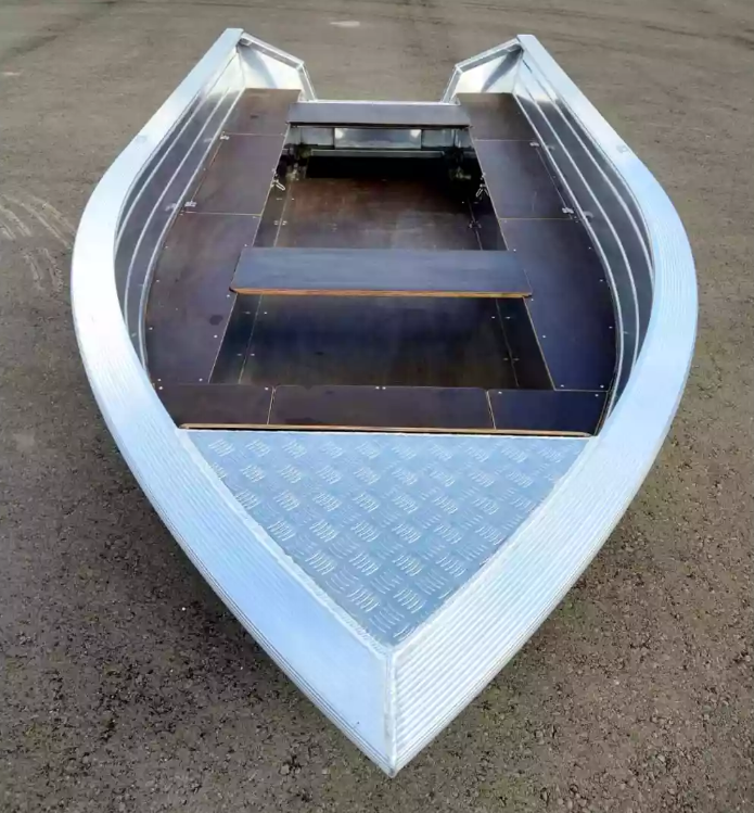 Алюминиевая лодка Неман-400 в Барнауле