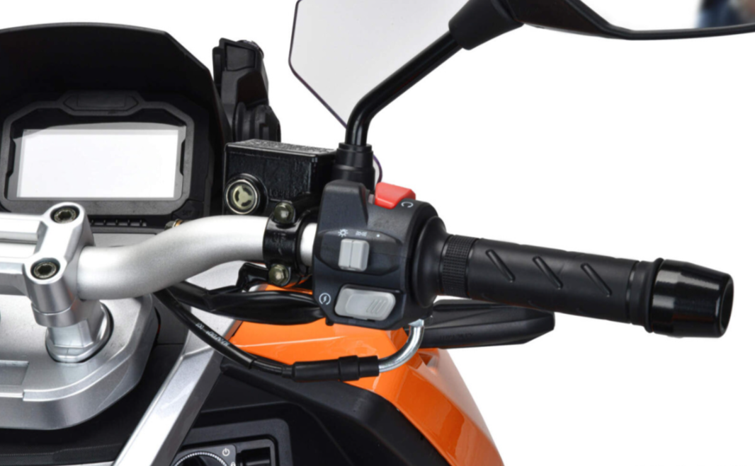 Скутер MOTOLAND (МОТОЛЕНД) T-MAX 150 в Барнауле