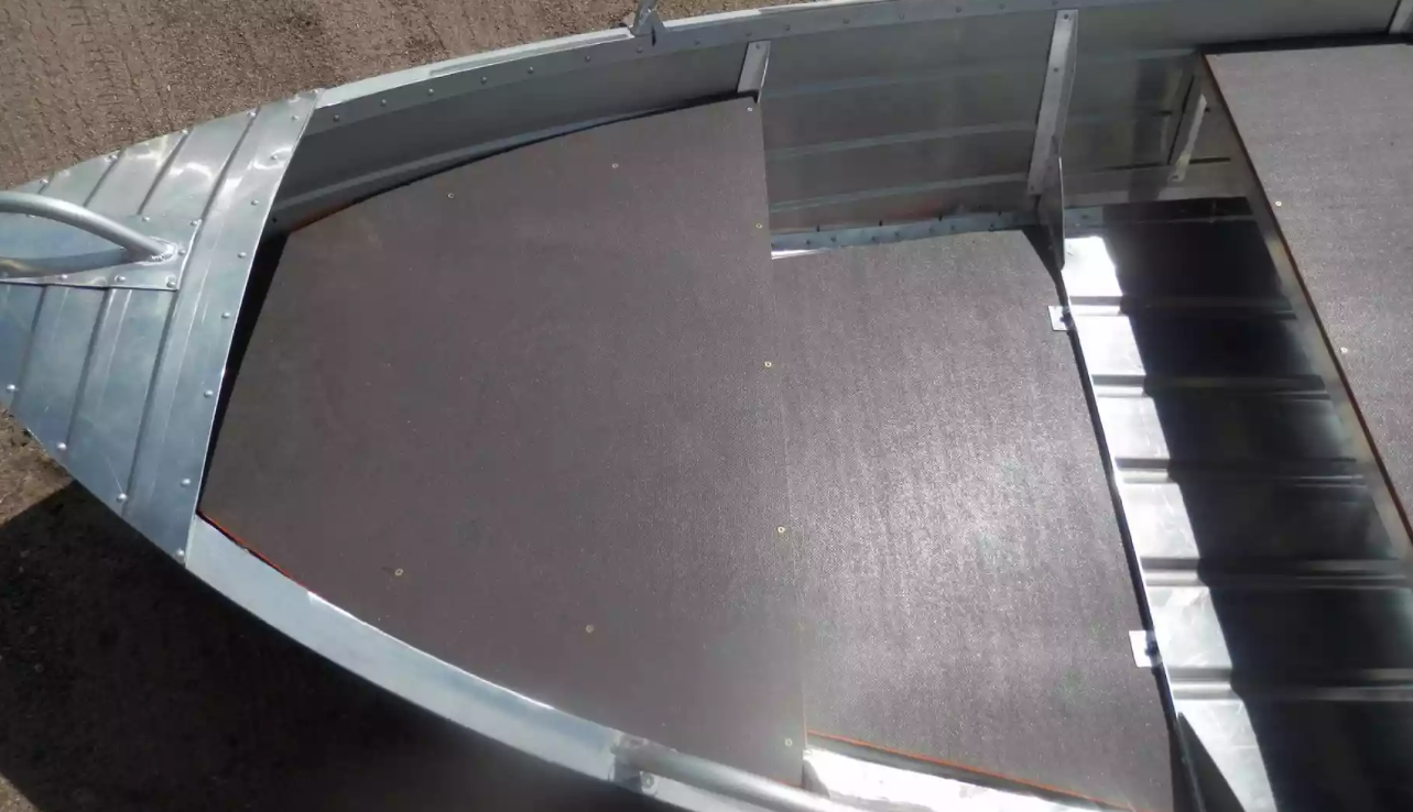 Алюминиевая лодка Вятка-Профи 32 в Барнауле