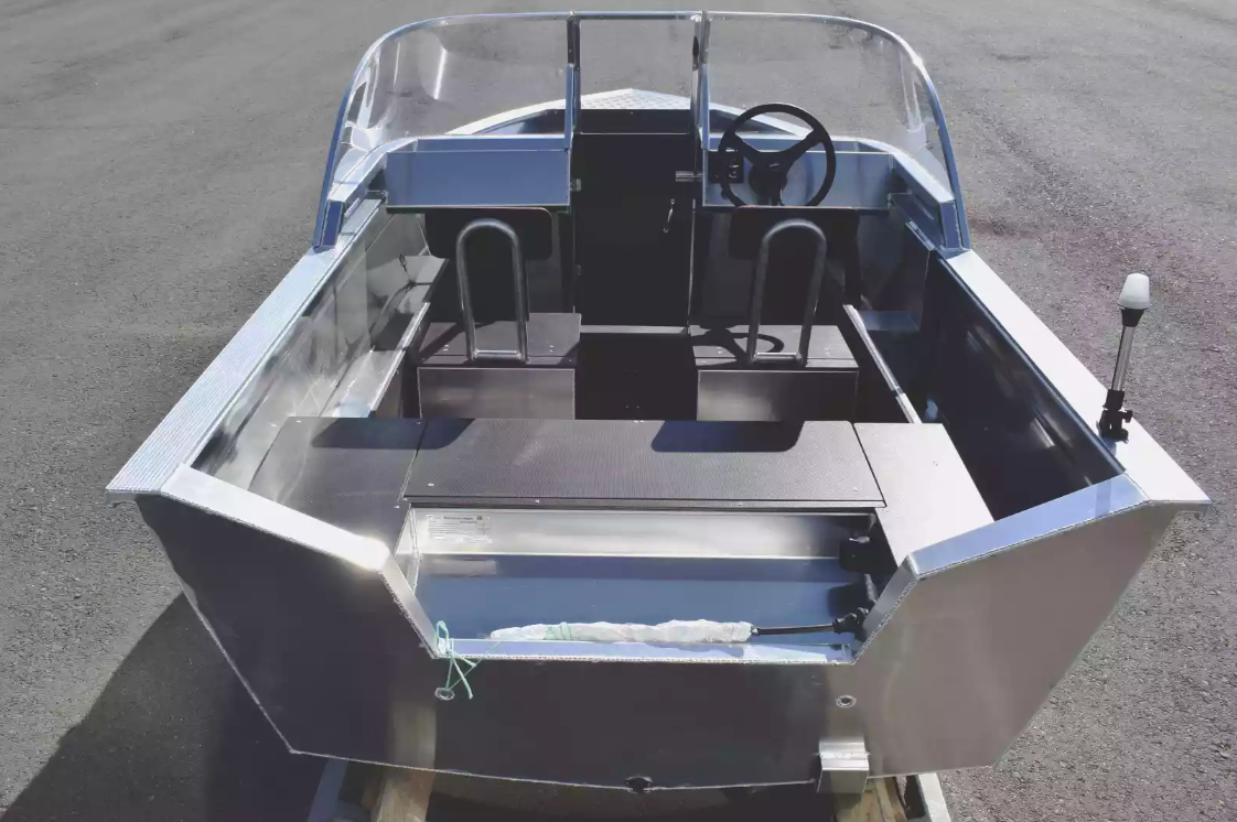 Алюминиевая лодка  Неман-400 DCM в Барнауле