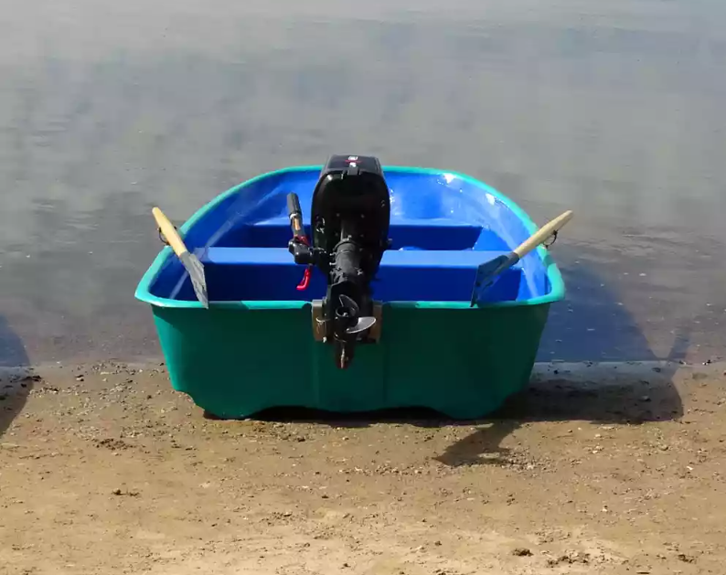 Стеклопластиковая лодка Старт (тримаран) в Барнауле