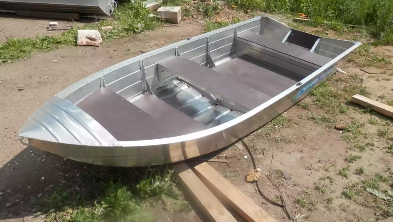 Алюминиевая лодка Вятка-Профи 32 в Барнауле