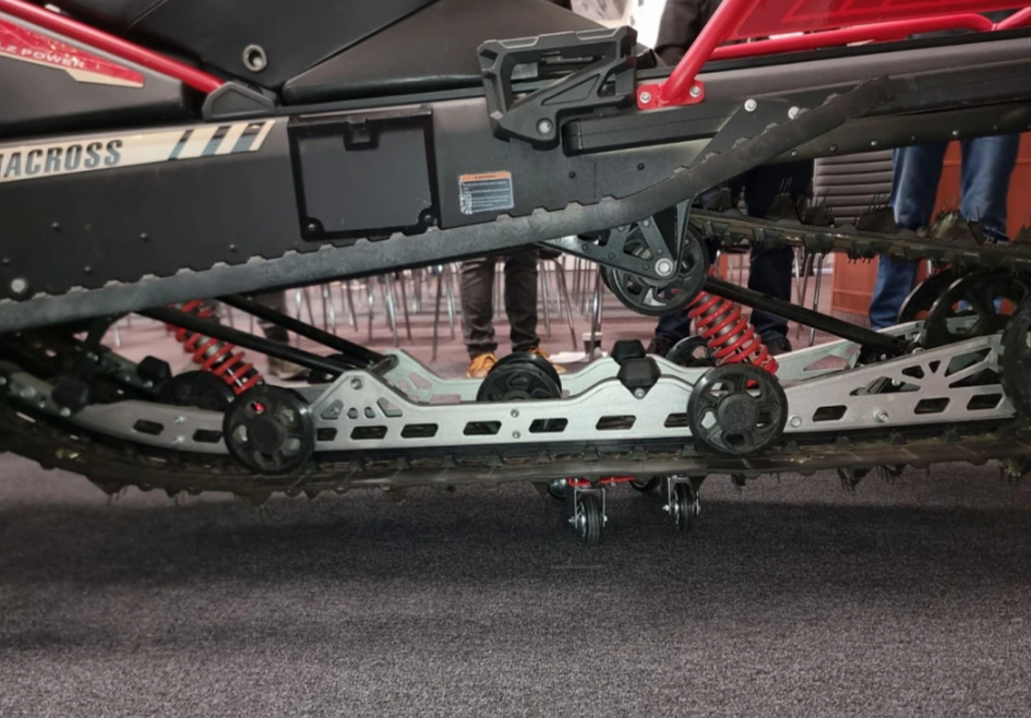 Снегоход AODES Siberiacross 1000 SWT 600mm LCD 6.8 в Барнауле