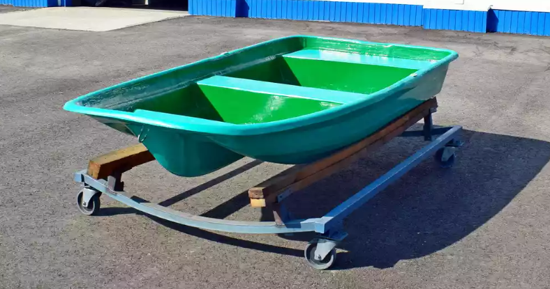 Стеклопластиковая лодка Старт (тримаран) в Барнауле