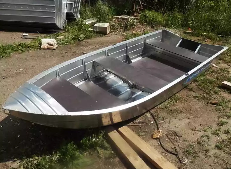 Алюминиевая лодка Вятка-Профи 37 в Барнауле