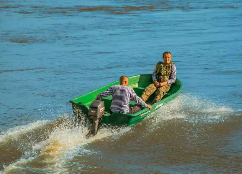 Стеклопластиковая лодка Neman-340 (тримаран) в Барнауле