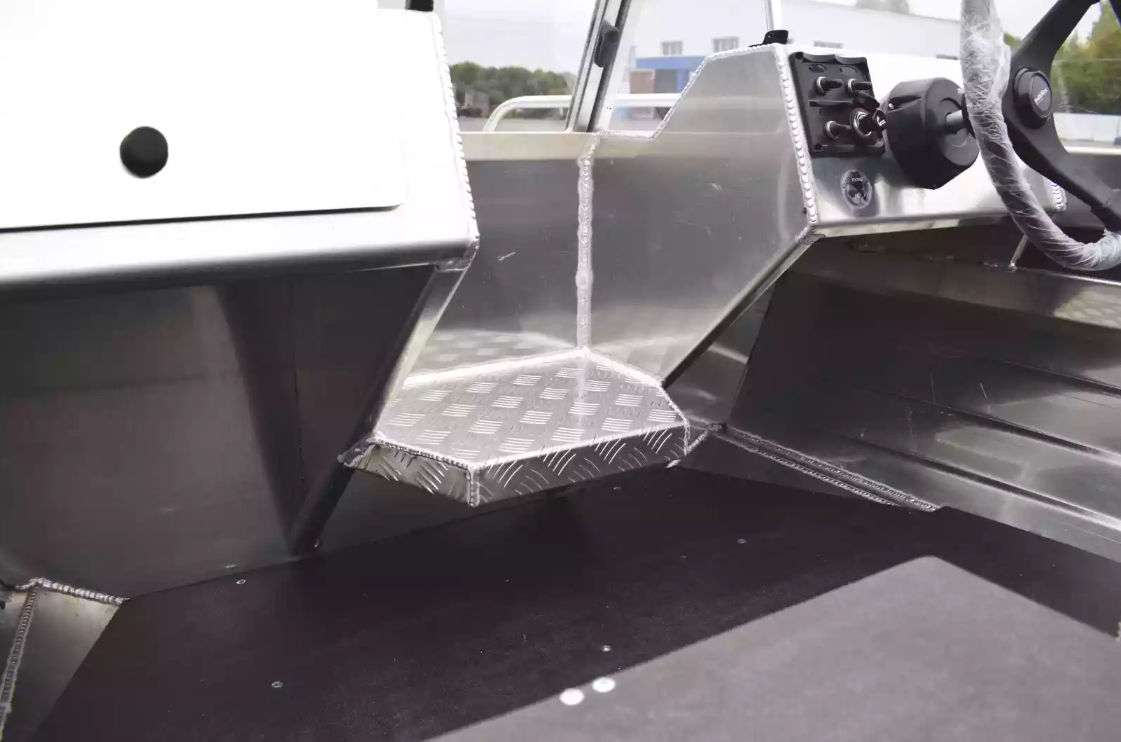 Алюминиевая лодка  Neman-400 PRO в Барнауле