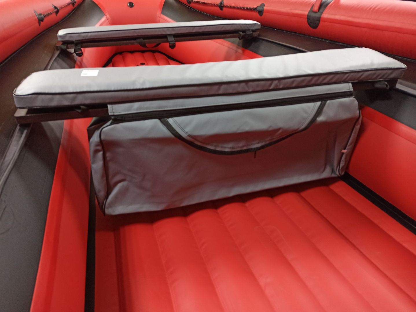 КОМПЛЕКТ МЯГКИХ НАКЛАДОК С СУМКОЙ ДЛЯ ЛОДОК 110Х20 СЕРЫЙ в Барнауле