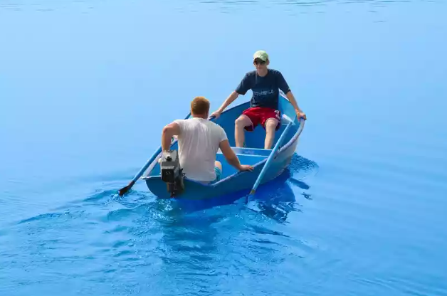 Стеклопластиковая лодка Омуль в Барнауле