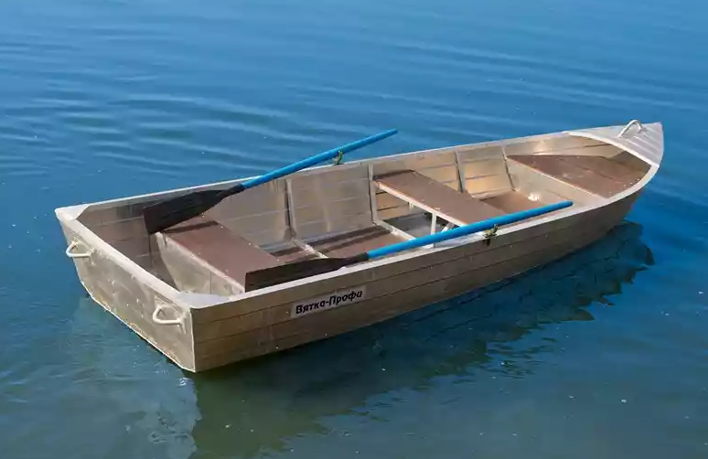 Алюминиевая лодка Вятка-Профи 32 в Барнауле