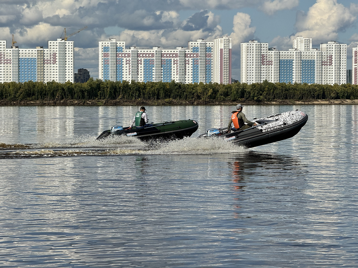 Лодка MISHIMO BIG FLOOR 440 в Барнауле