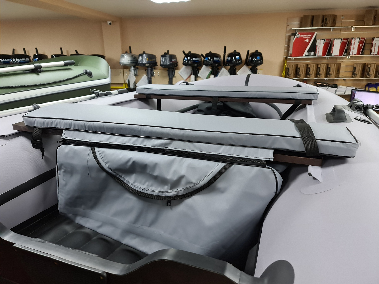 КОМПЛЕКТ МЯГКИХ НАКЛАДОК С СУМКОЙ ДЛЯ ЛОДОК 110Х20 СЕРЫЙ в Барнауле