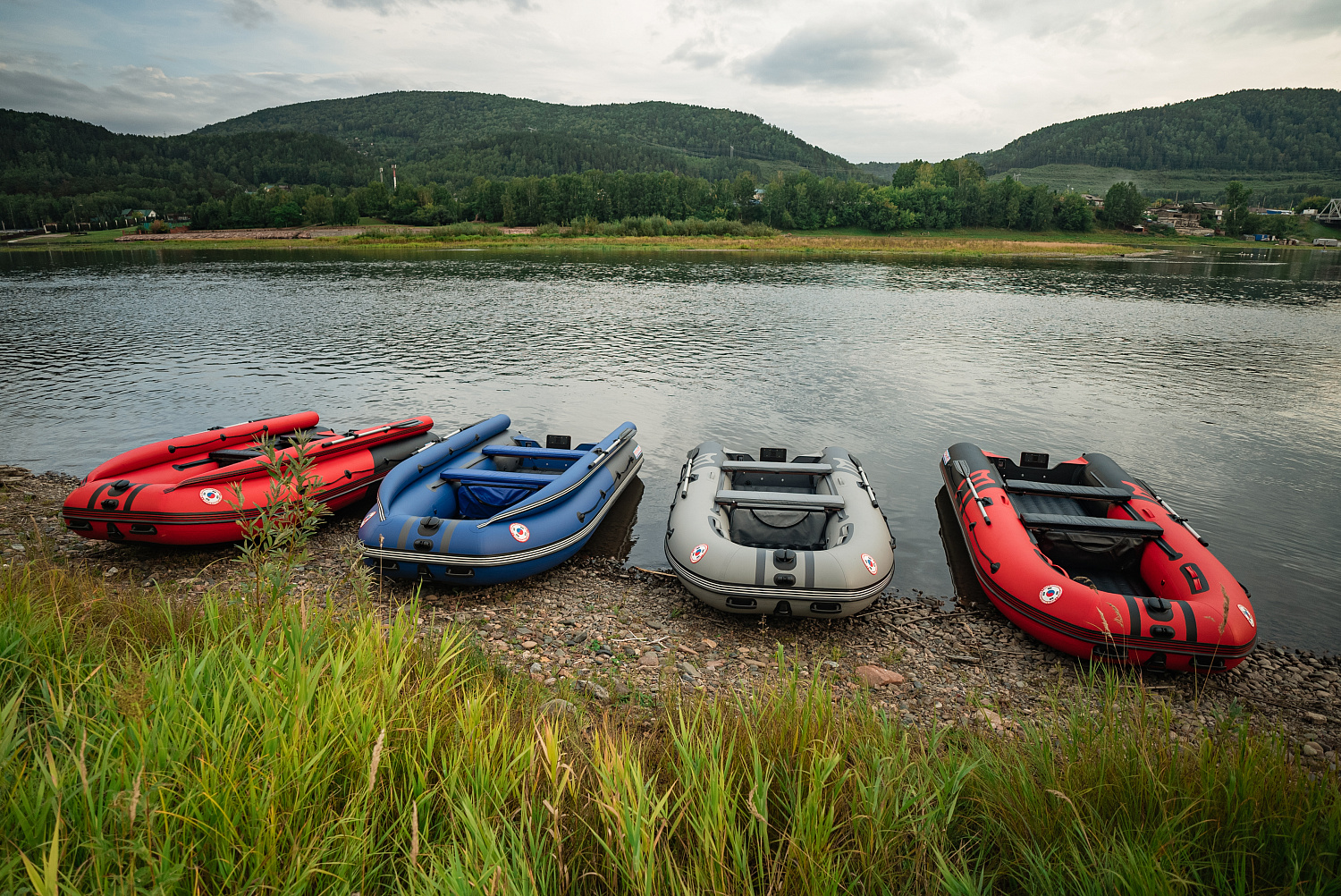 Лодка MISHIMO RIVER FJET PRO 410  под водомет в Барнауле