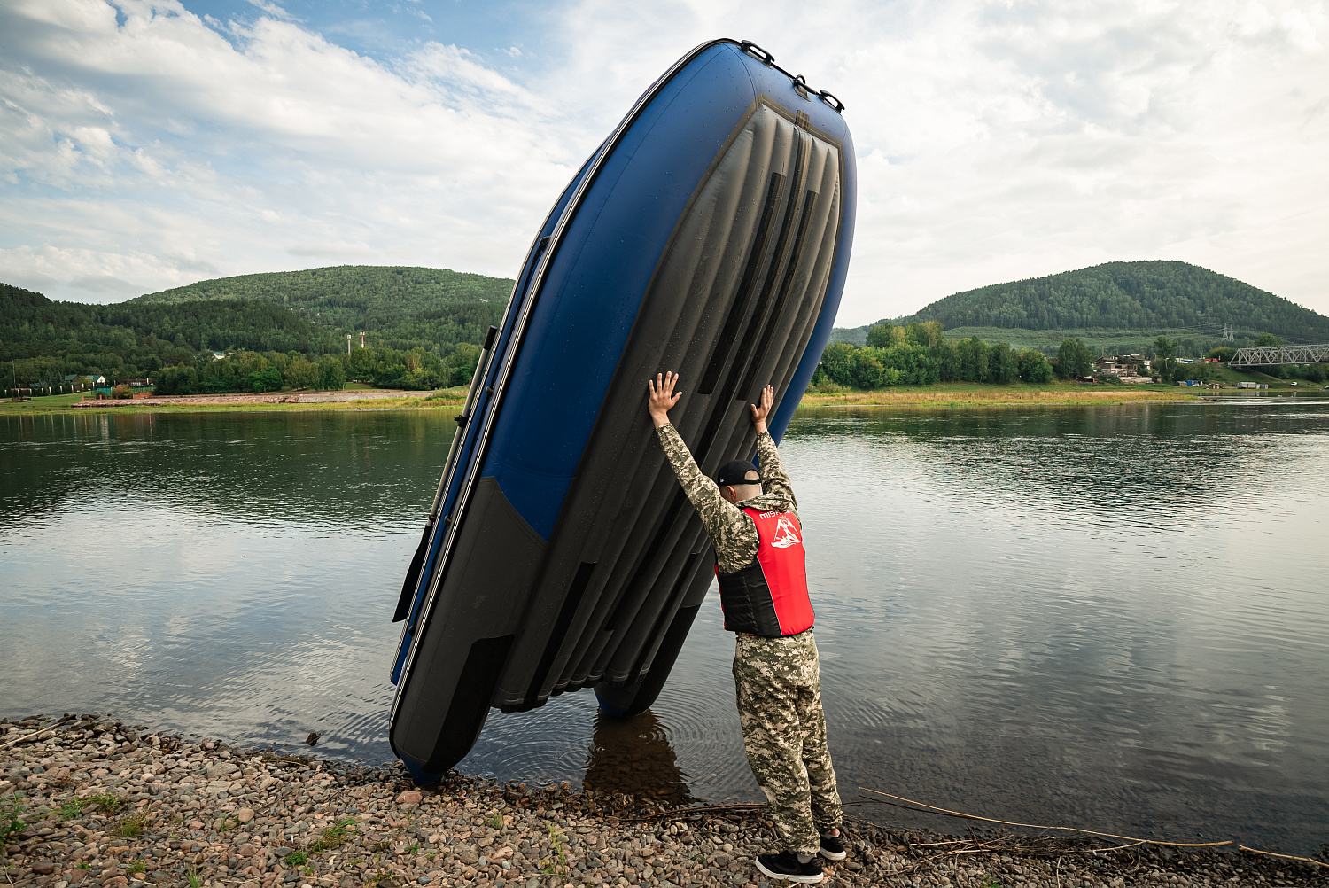 Лодка MISHIMO RIVER FJET PRO 410  под водомет в Барнауле